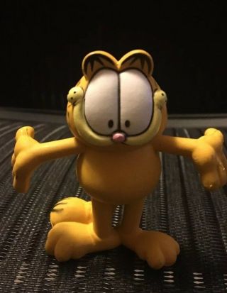 Vintage Garfield The Cat Plastic Figurine 3 Inches Tall Classic Position