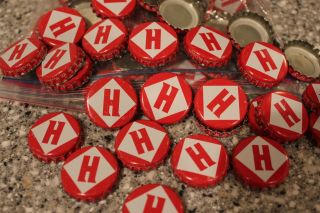 100 Harpoon Brewery H Beer Bottle Caps Red White No Dents Fast