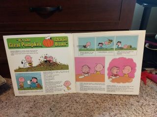 It ' s The Great Pumpkin Charlie Brown Vinyl And Read Along Book 3