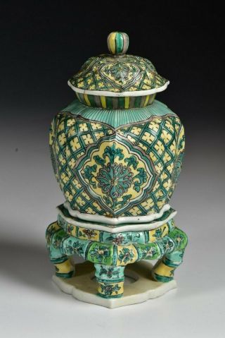 Chinese Kangxi Period Famille Verte Porcelain Covered Container on Stand 2
