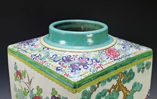 Massive Antique Chinese Porcelain Tea Jar with Vibrant Colors 7