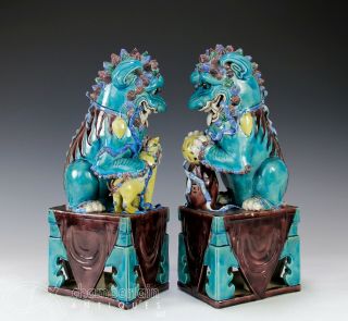 Large and Impressive Antique Chinese Porcelain Foo Dog Statues 2
