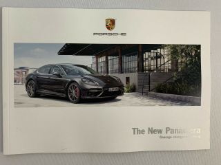 2017 Porsche Panamera Brochure