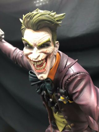 Sideshow Collectibles The Joker Exclusive Premium Format 1/4 Statue