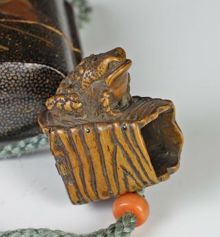 Antique Japanese Two Part Lacquer Inro with Attached Wood Netsuke 5