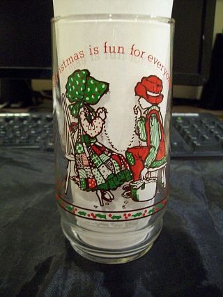 COMPLETE SET OF 4 1977 HOLLY HOBBIE COCA - COLA CHRISTMAS GLASSES ALL DIFFERENT 2