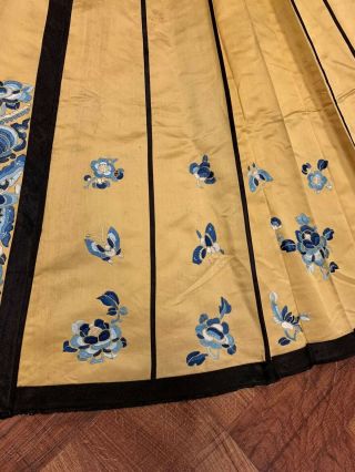 Antique Chinese Qing Dynasty 19th Century Embroidery Silk Yellow Skirt 3