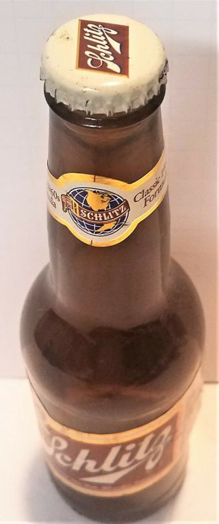 Schlitz Vintage Schlitz Beer Empty Bottle 12 oz Milwaukee Famous W Cap / R5 2
