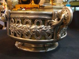ANTIQUE GALLIA FRENCH SILVER PLATED METAL CENTER PIECE. 4