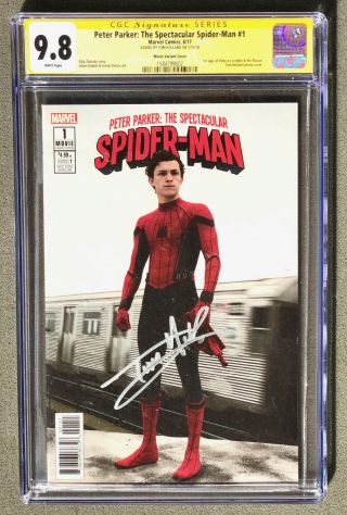 Tom Holland Signed Cgc 9.  8 Ss Peter Parker: Spectacular Spider - Man 1 Photo Cover