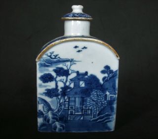 Chinese 18th C Qianlong Blue And White Porcelain Tea Caddy & Lid Vase