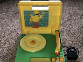Vintage 1983 Fisher Price 816 Sesame Street Big Bird Record Player 45/33