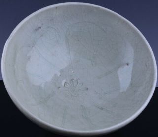 Large Chinese Song To Yuan Dynasty Longquan Crackle Glazed Lotus Carved Bowl