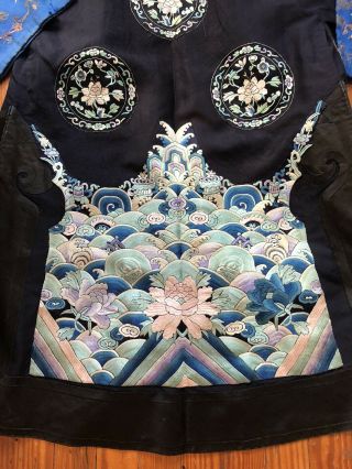 Exquisite Antique Chinese 19th Century Qing Dynasty Embroidered Silk Robe Kimono 9