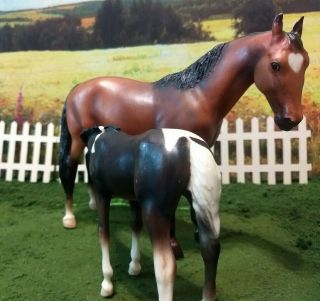 Breyer Cupid And Arrow - - Traditional Size Mare And Foal