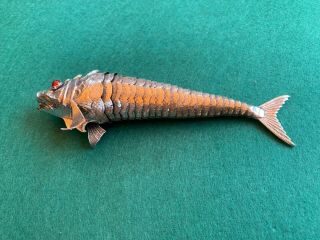 COLLECTIBLE STERLING SILVER 925 ARTICULATED FISH RED GLASS EYES.  82 GR 10