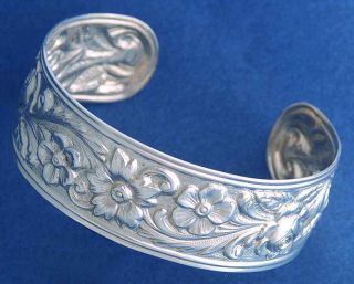 Kirk Stieff Repousse Sterling Full Chased Hand Chased Bracelet 5730440
