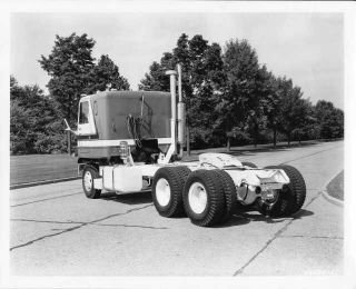 1972 Gmc Truck Astro 95 Cabover Factory Press B&w Photo 0116