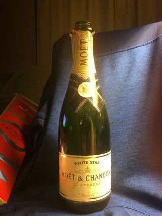 Moet & Chandon White Star Champagne Bottle W/ Cardboard Box