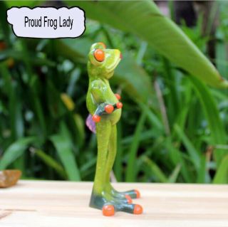 1pc Green Resin Frog Figurine Gift Garden Ornament Proud Frog Lady Home Decor 3