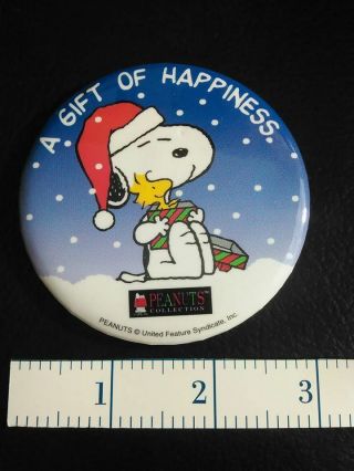 Peanuts Snoopy " A Gift Of Happiness " Pin Back Button