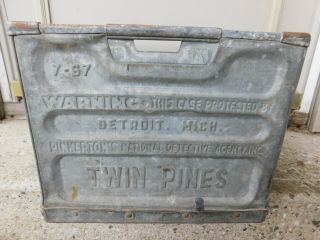Vintage Embossed Twin Pines Dairy Detroit Michigan Milk Crate