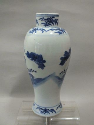 (a) A CHINESE PORCELAIN VASE WITH FIGURES IN A GARDEN DECOR 19TH CENTURY 8