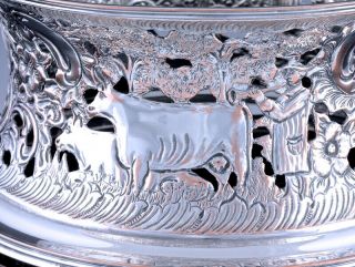 WONDERFUL 19thC VICTORIAN REPOUSE FIGURAL COWS SWANS SILVER PLATE DISH BOWL RING 5