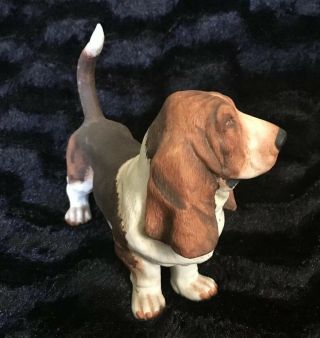 Porcelain Basset Hound Dog Figurine Andrea by Sadek 7733 2