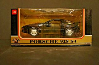 Motormax 1/24 Scale Porsche 928 S4,