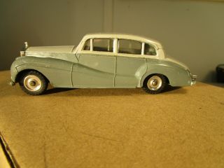 Rolls Royce Silver Wraith By Dinky Toys 1:64 Scale In England