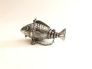 . 830 Silver Reticulated Fish Coi Carp Pill Snuff Box Pendant Vintage W/ Chain