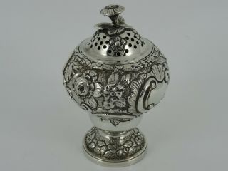 Fine Georgian George Iv Solid Sterling Silver Pepper Pounce Pot London 1820