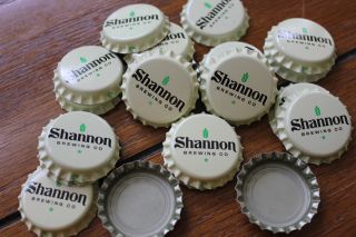 100 Shannon Brewing Co Beer Bottle Caps Uncrimped Off White Fast Shpng