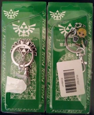 2 The Legend Of Zelda Keychains Lin And Hylian Crest