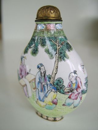 FINE OLD ANTIQUE CHINESE CANTON ENAMEL CLOISONNE SNUFF BOTTLE SIGNED TO BASE 2