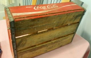 Vintage Coca Cola Crate,  12 bottle slots,  wood dividers 5