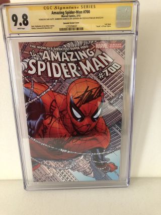 Spider - Man 700 Cgc 9.  8 Stan Lee Sighned,  Plus 3 More.  Sighned 4x