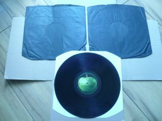 The Beatles White Album 1968 1st UK Mono Press number 0066639.  Top loader. 4