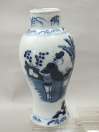 (b) A CHINESE PORCELAIN VASE WITH FIGURES IN A GARDEN DECOR 19TH CENTURY 6