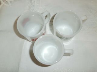 VINTAGE SET OF 3 SNOOPY MILK GLASS CUP/MUGS.  FIRE KING.  ANCHOR HOCKING - 4