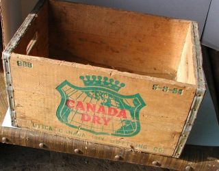1964 " Canada Dry " Utica Bottling Soda Crate