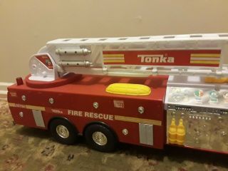 LIGHTS & SOUND TONKA RESCUE FIRE TRUCK 328 / HOOK & LADDER / HASBRO 4