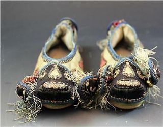 19C Chinese Silk Embroidered Child ' s Ceremonial Slipper Shoe Foo Dogs & Bells 2