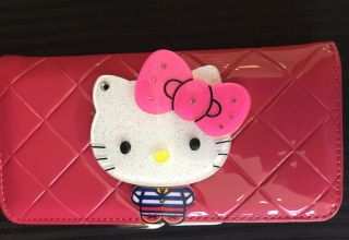 Hello Kitty Pink Patent Leather Wallet Billfold