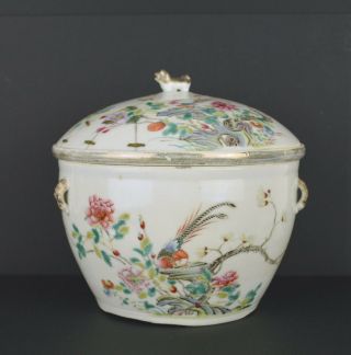 A Chinese Famille Rose Porcelain Jar With Cover And Fitted Bowl - Af