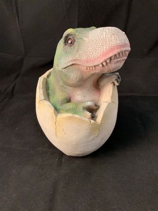 T Rex Dinosaur Hatchling Jurassic Egg Sculpture Design Toscano Jurassic World