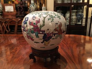 An Chinese Antique Famille Rose Porcelain Jar With Wooden Stand.