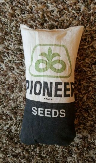 Vtg Pioneer Seed Corn Mini Bag Pillow Decoration Sample Sack 8.  5 " X 4.  25 " Rare