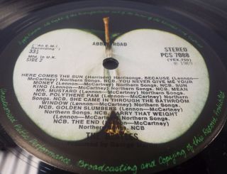 THE BEATLES ' Abbey Road ' Vinyl LP NO ' Her Majesty ' Credit - Aligned Apple - K16 3